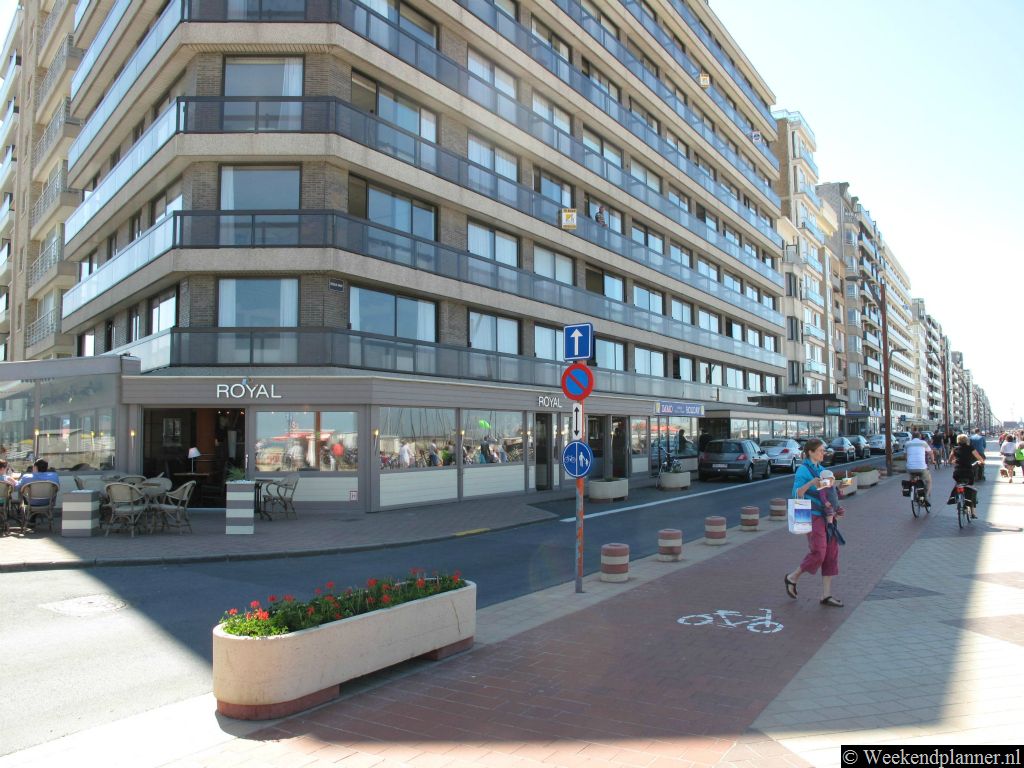 Knokke en Heist waren aan het begin van de 20ste eeuw twee badplaatsen maar niets herinnert meer aan deze tijd.  Tips: De attracties van Knokke-Heist.